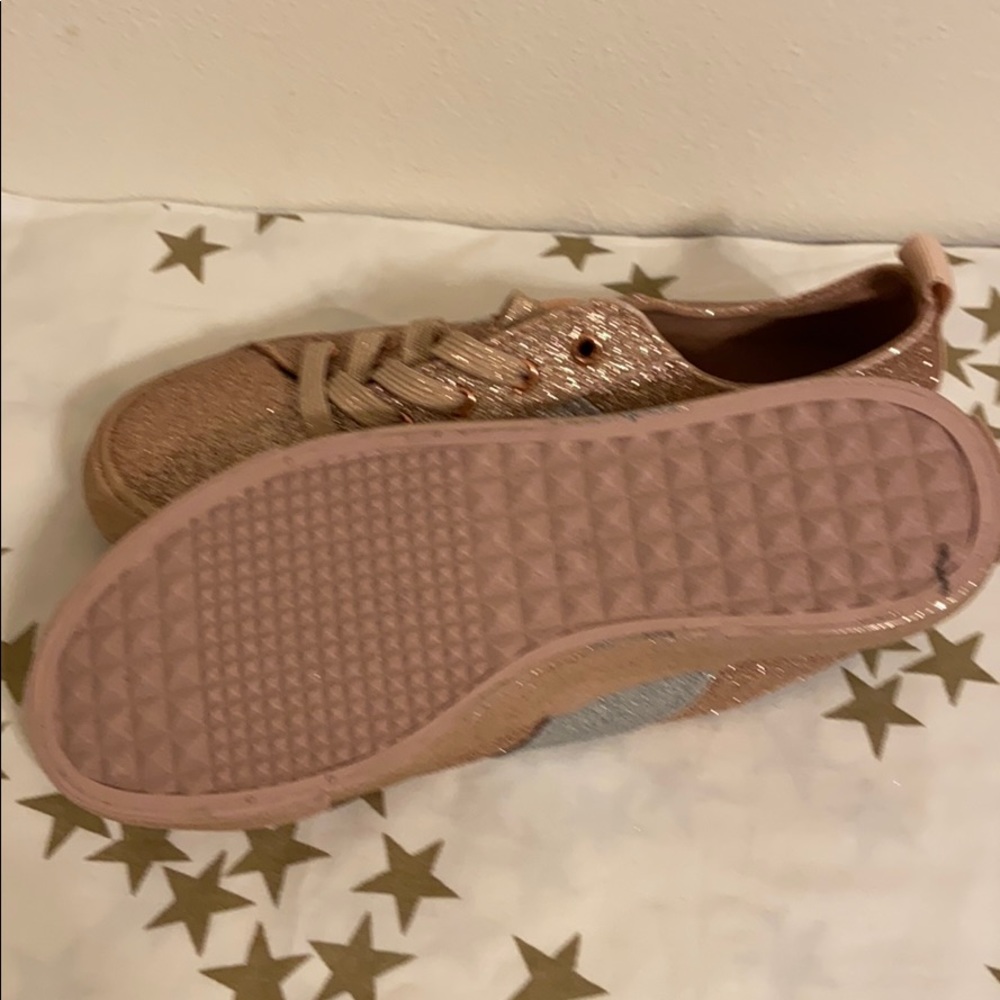 Kendall + Kylie Obey women’s sneakers - Picture 5 of 5